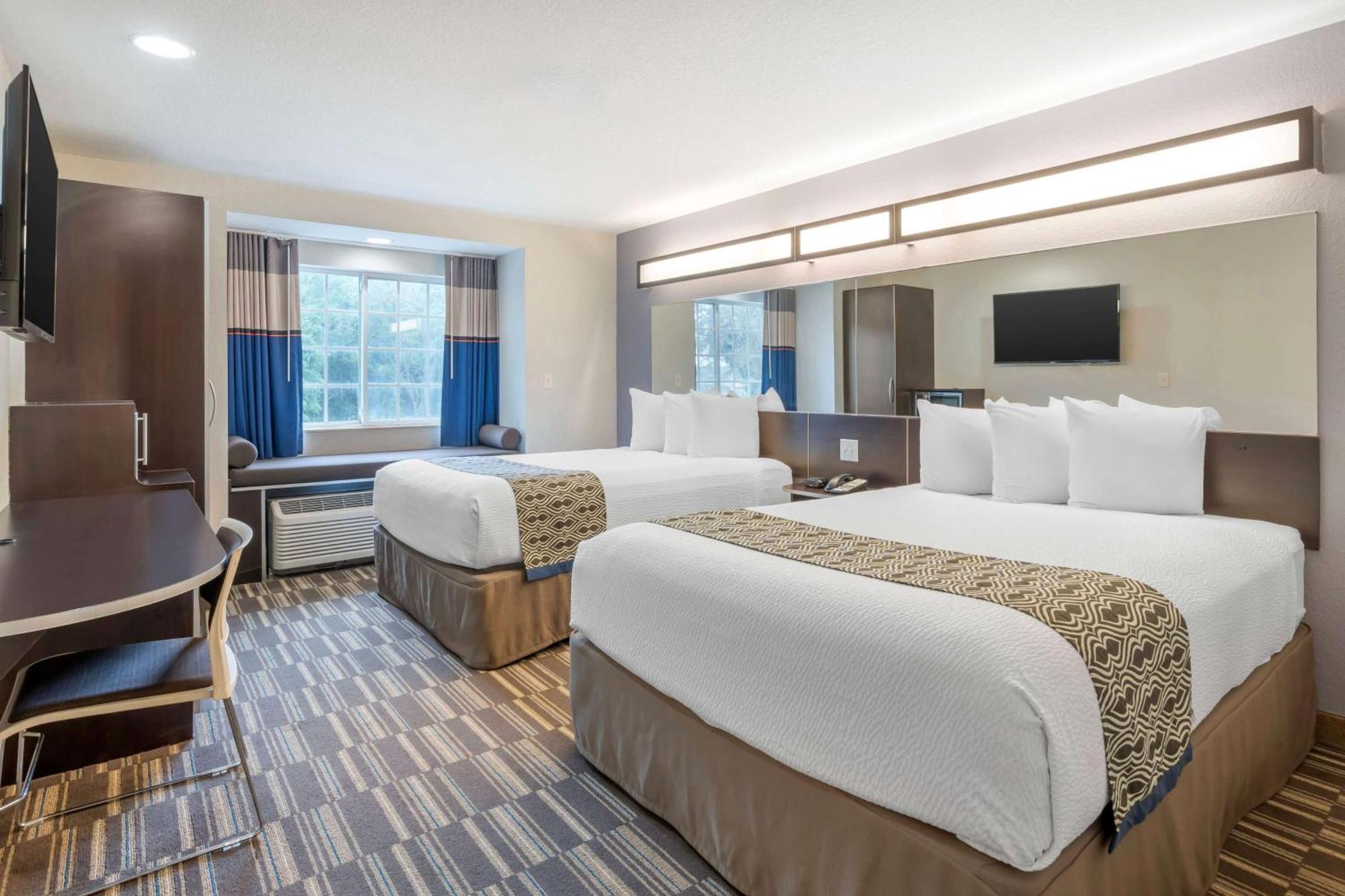 Microtel Inn & Suites By Wyndham Brooksville Ridge Manor Extérieur photo