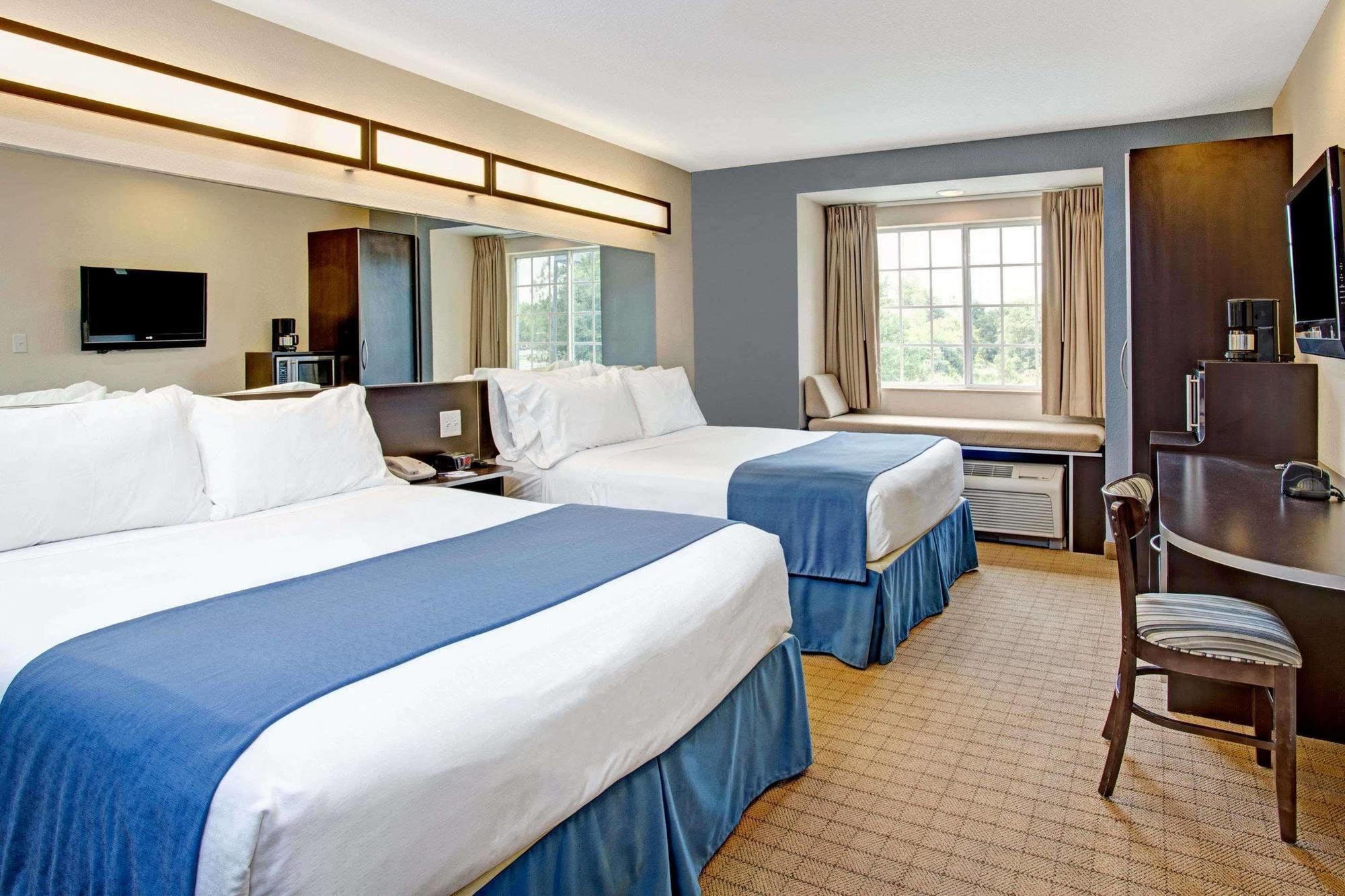 Microtel Inn & Suites By Wyndham Brooksville Ridge Manor Extérieur photo